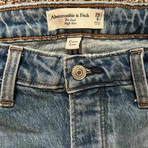 Abercrombie “The Dad” High Rise Curve Love Denim